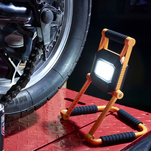 AV15020_04 AV15020_04